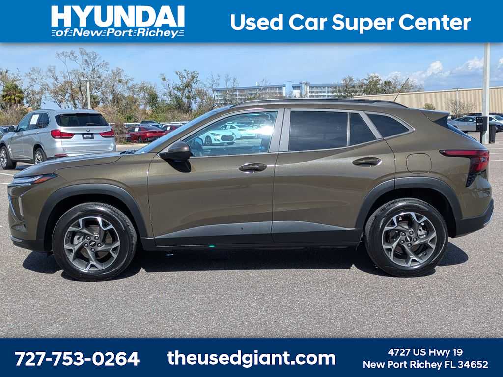 Thumbnail: 2024 Chevrolet Trax - 2