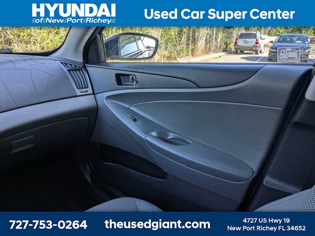 Thumbnail: 2012 Hyundai Sonata - 16