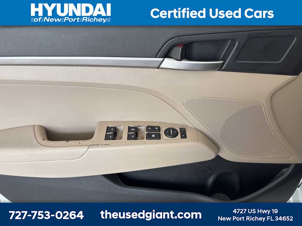 Thumbnail: 2019 Hyundai Elantra - 19