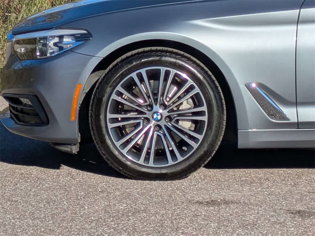 Thumbnail: 2018 BMW 5 Series - 10