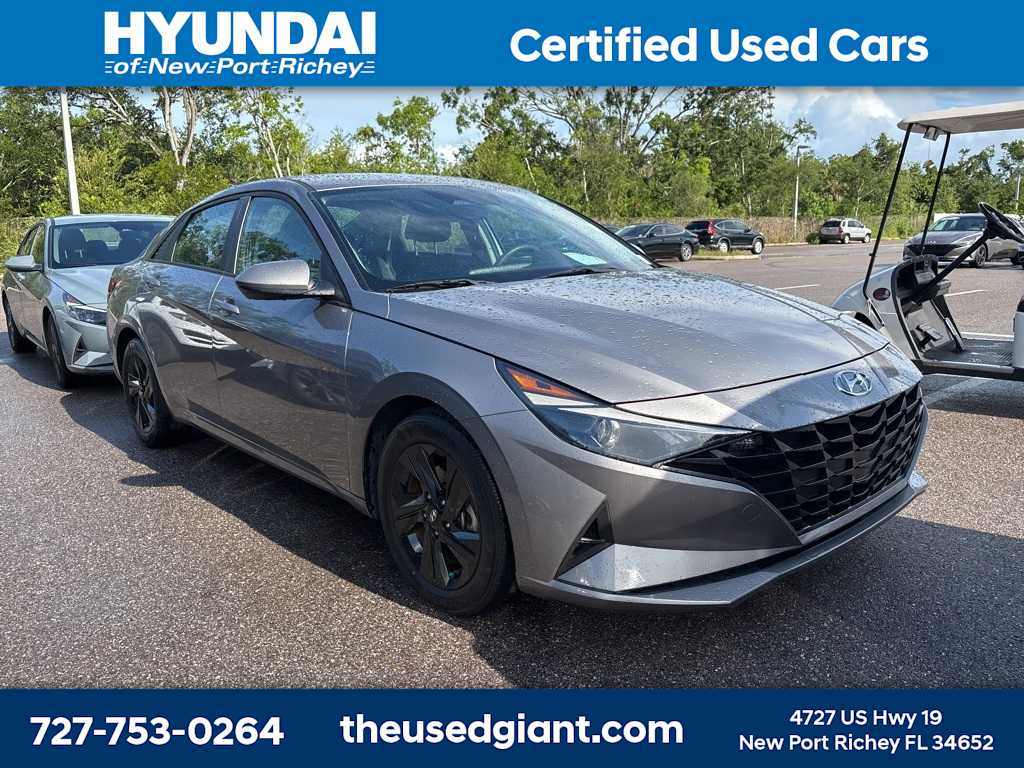 2022 Hyundai Elantra SEL 4