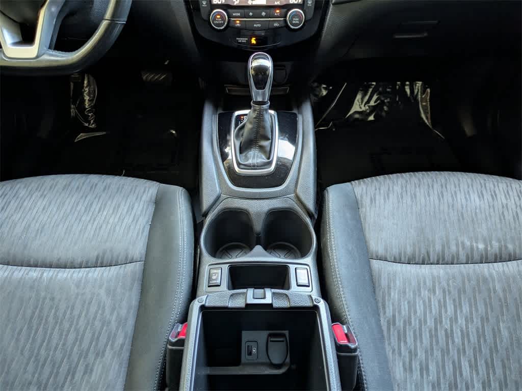 Thumbnail: 2018 Nissan Rogue - 22