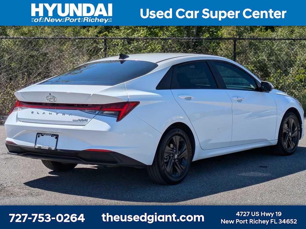 Thumbnail: 2023 Hyundai Elantra - 5