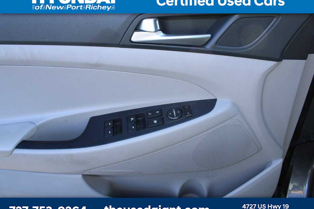 Thumbnail: 2020 Hyundai Tucson - 10