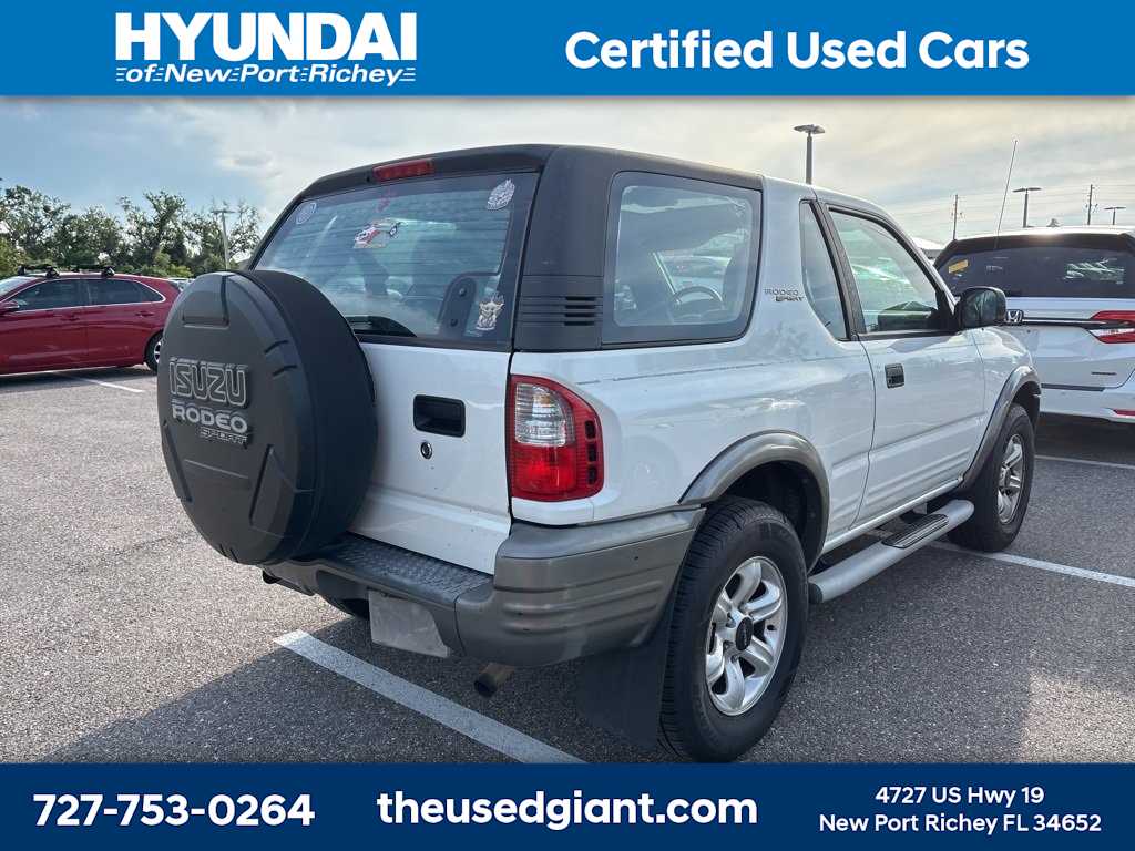 Thumbnail: 2003 Isuzu Rodeo - 2