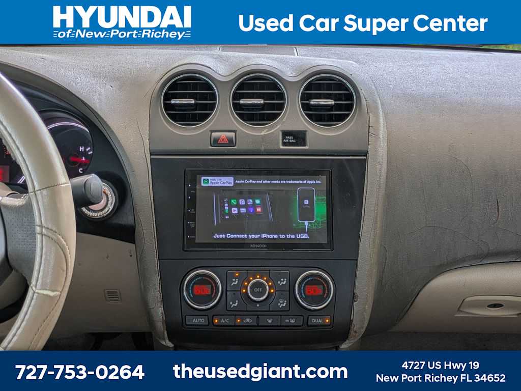 Thumbnail: 2010 Nissan Altima - 19