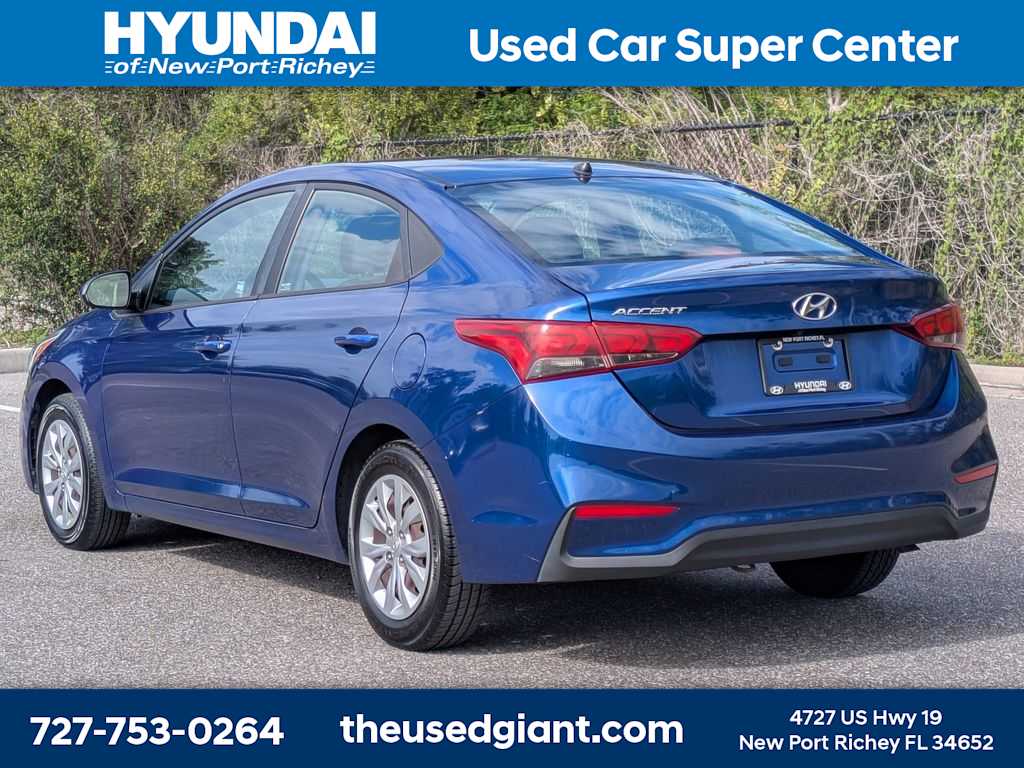 Thumbnail: 2021 Hyundai Accent - 3