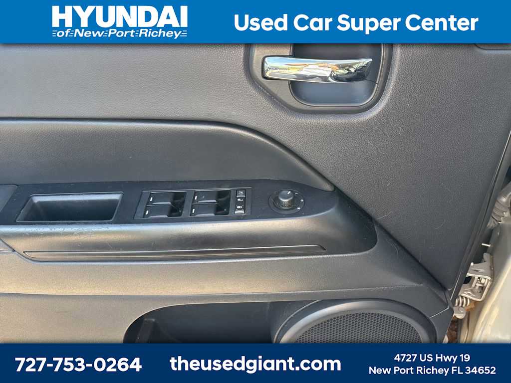 Thumbnail: 2011 Jeep Compass - 10