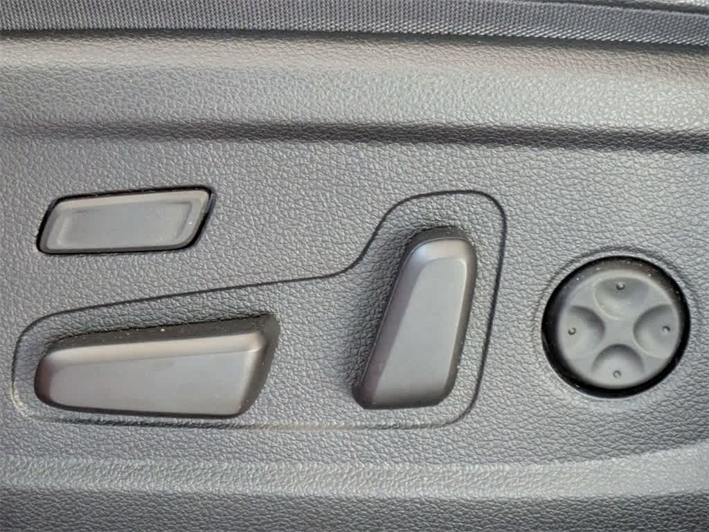 Thumbnail: 2020 Hyundai Santa Fe - 25