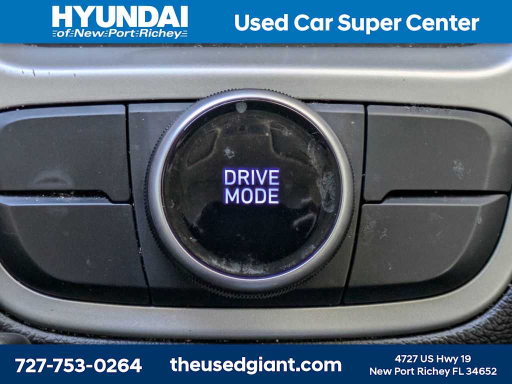 Thumbnail: 2023 Hyundai Venue - 24