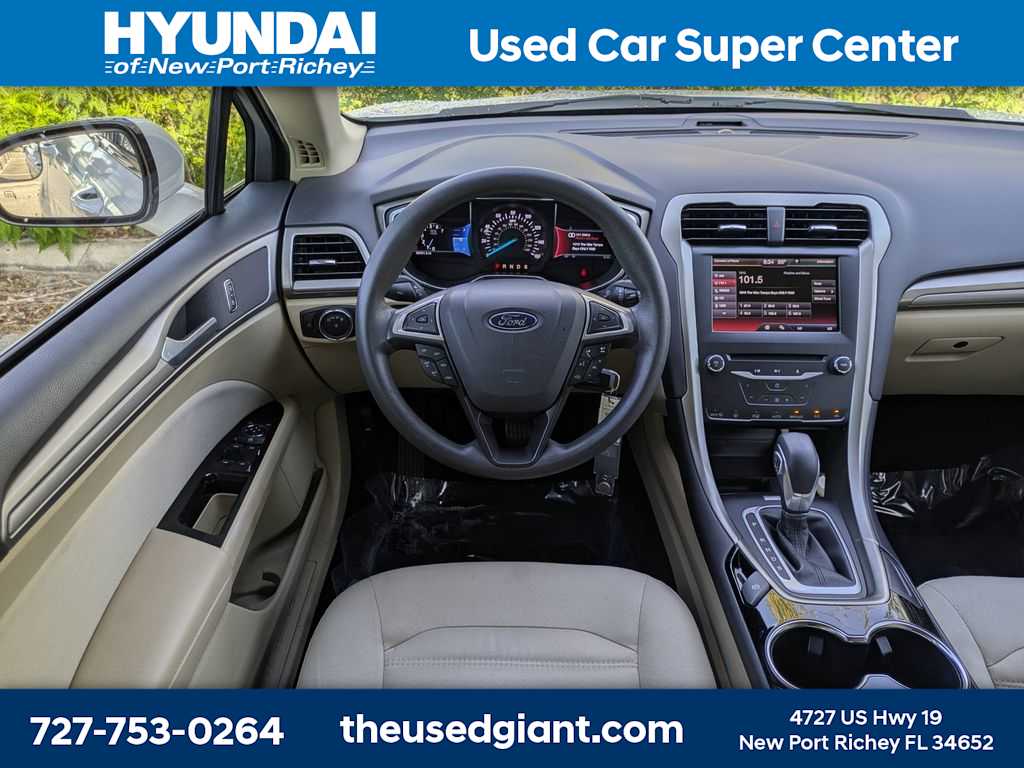 Thumbnail: 2014 Ford Fusion - 17