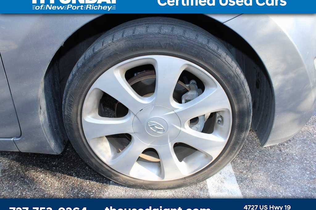 Thumbnail: 2013 Hyundai Elantra - 6