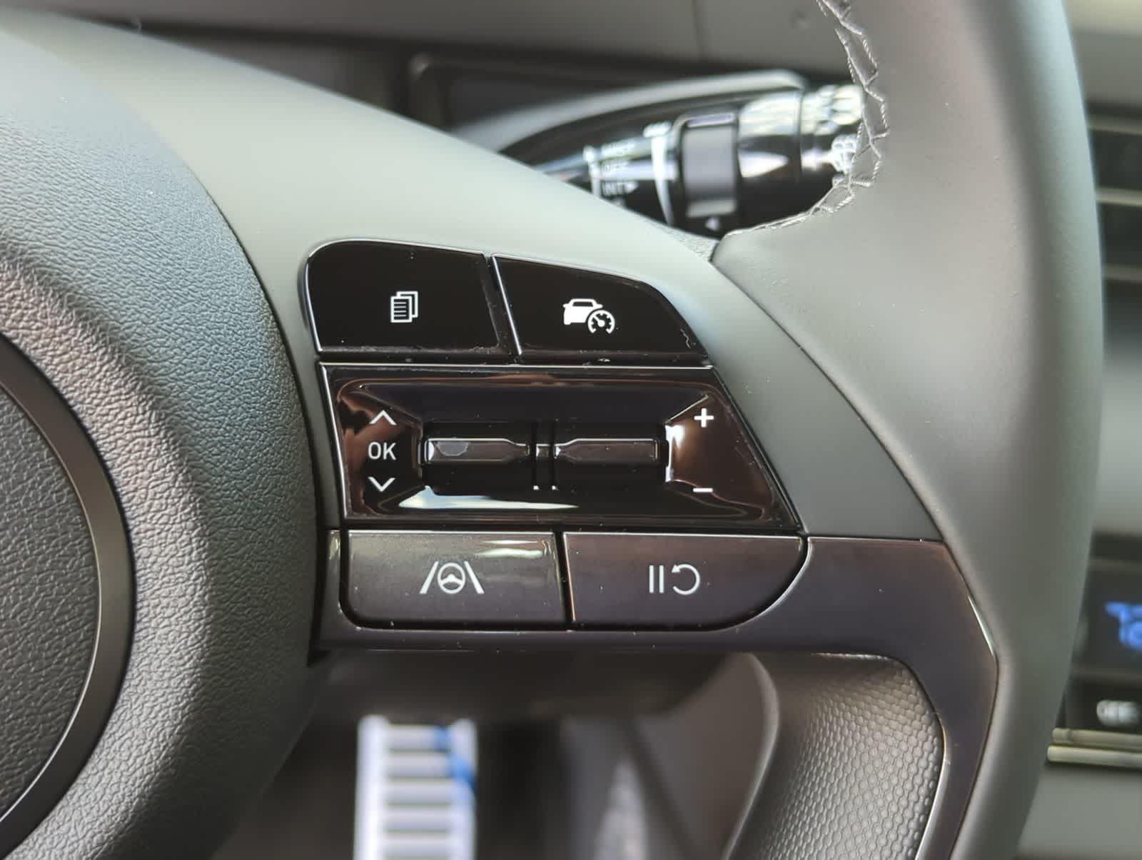 2025 Hyundai Elantra Sport 22