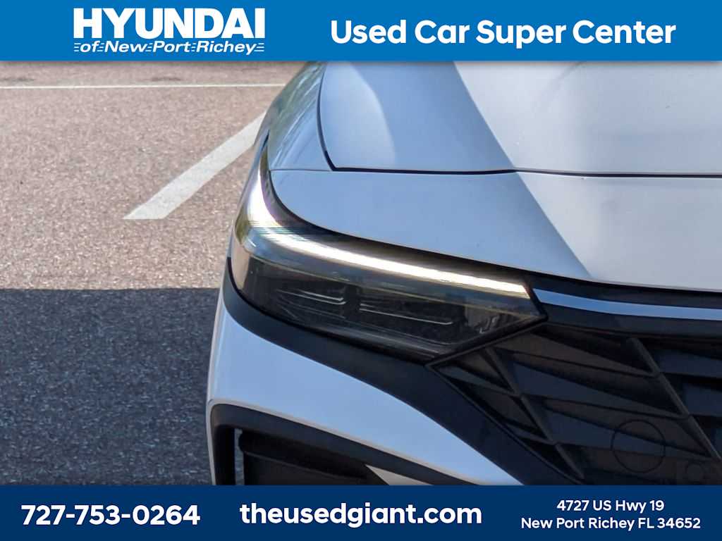 Thumbnail: 2024 Hyundai Elantra - 9