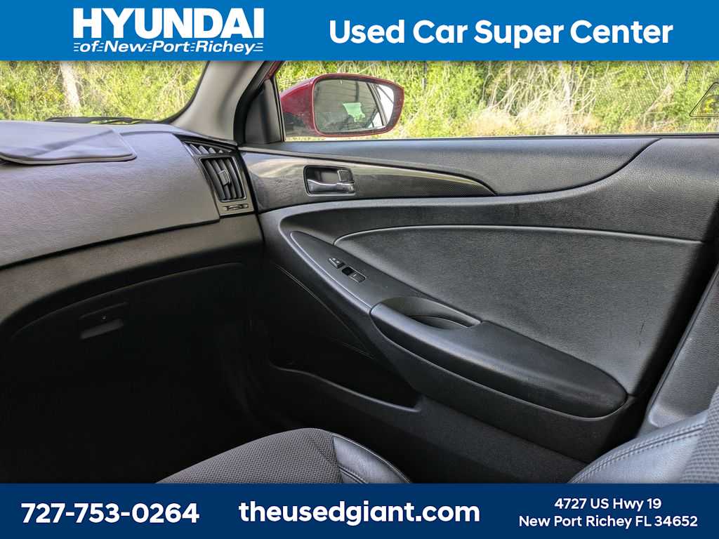 Thumbnail: 2014 Hyundai Sonata - 16