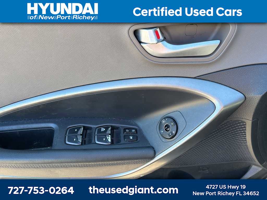Thumbnail: 2018 Hyundai Santa Fe - 10