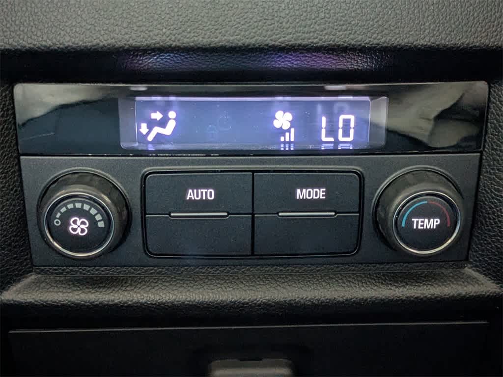 Thumbnail: 2020 Chevrolet Traverse - 19