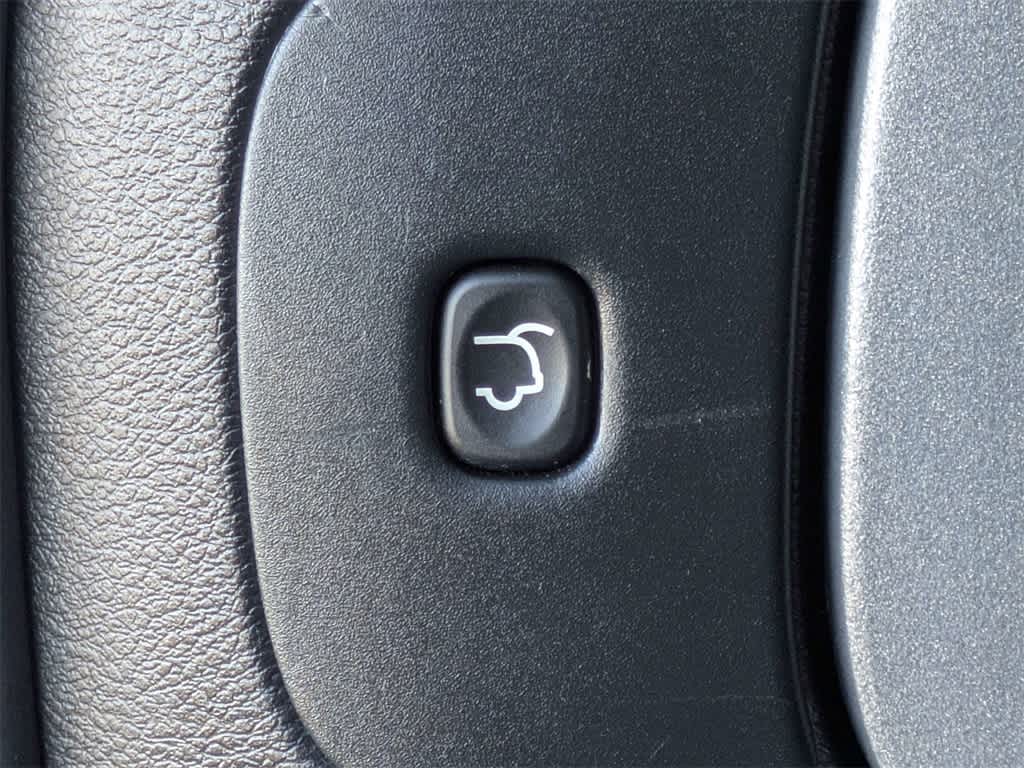 Thumbnail: 2017 Jeep Cherokee - 13