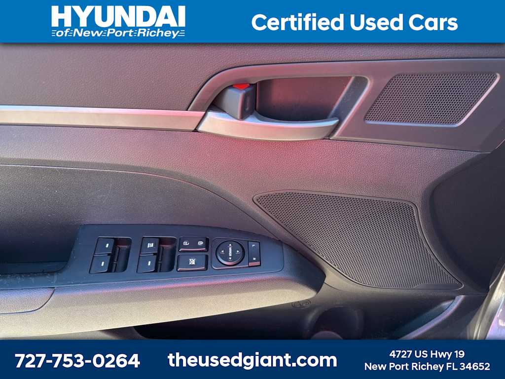 Thumbnail: 2018 Hyundai Elantra - 9