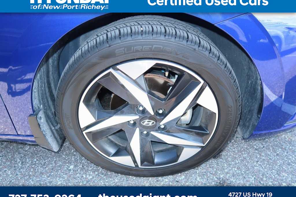 Thumbnail: 2023 Hyundai Elantra - 5