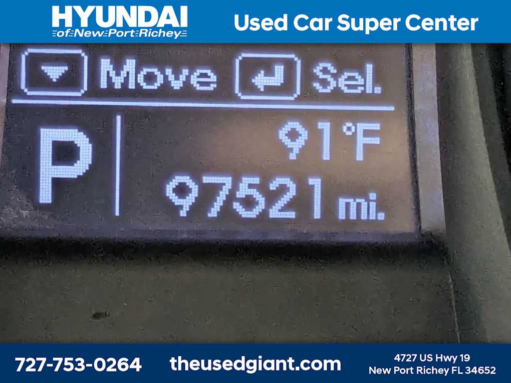 Thumbnail: 2016 Hyundai Santa Fe - 30