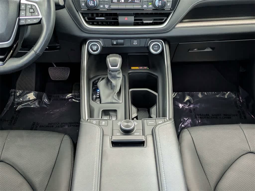 Thumbnail: 2024 Toyota Grand Highlander - 26