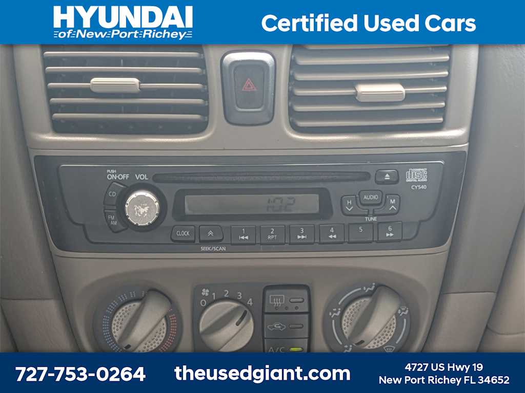 Thumbnail: 2003 Nissan Sentra - 16