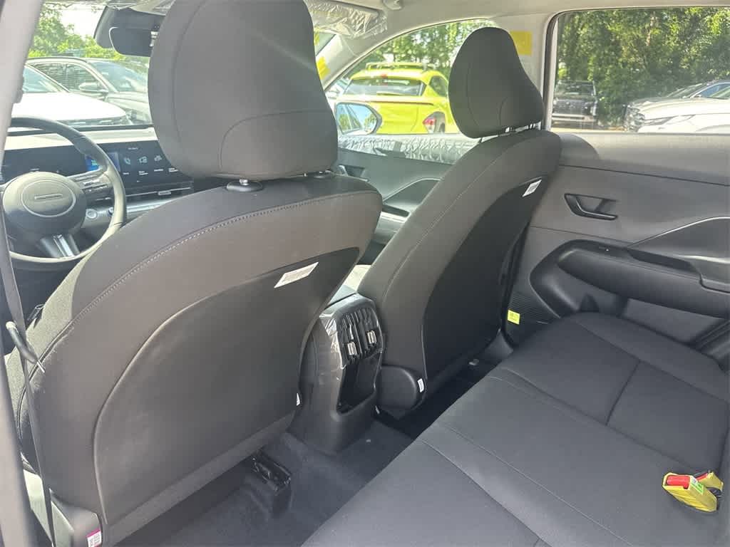2025 Hyundai Kona SEL 17
