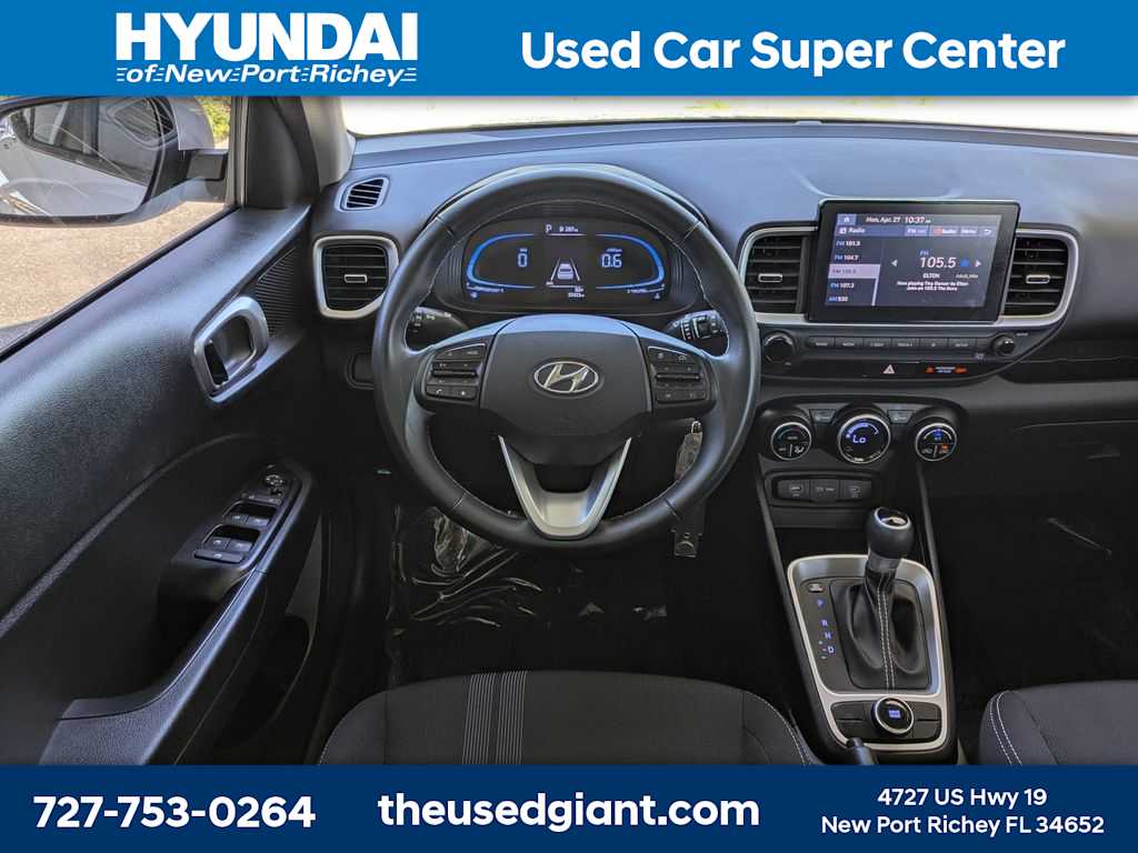 Thumbnail: 2023 Hyundai Venue - 16