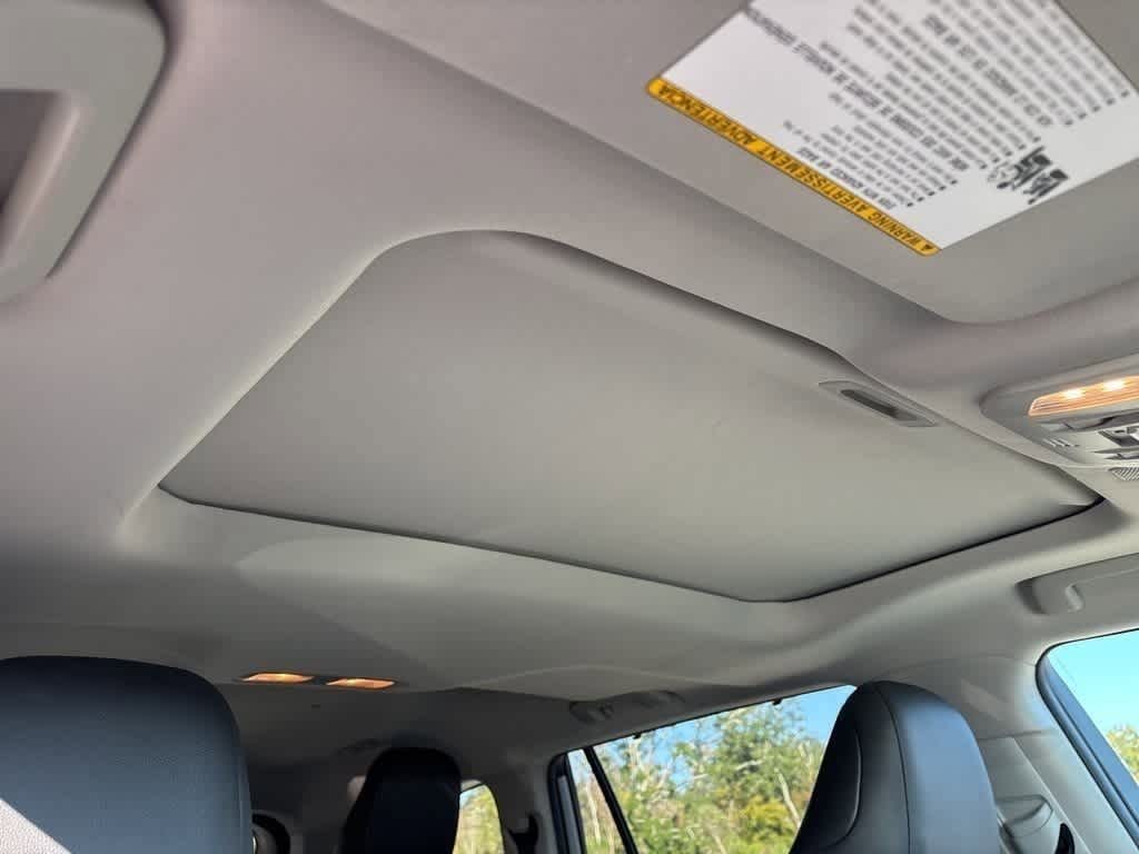 Thumbnail: 2021 Toyota Highlander - 9