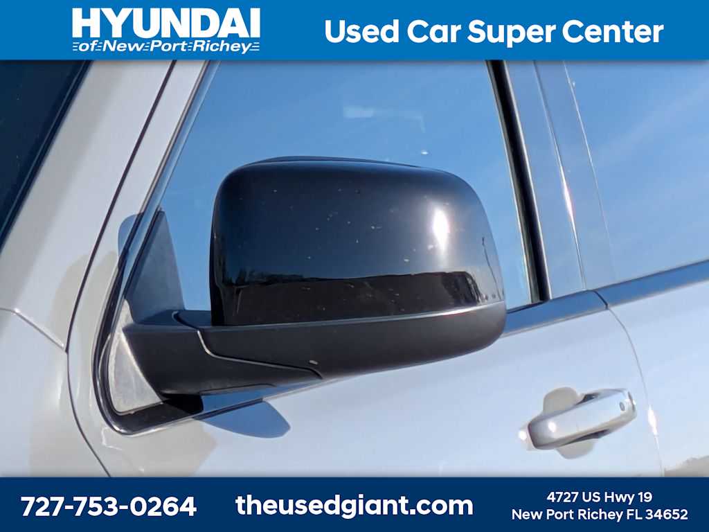 Thumbnail: 2019 Jeep Grand Cherokee - 11