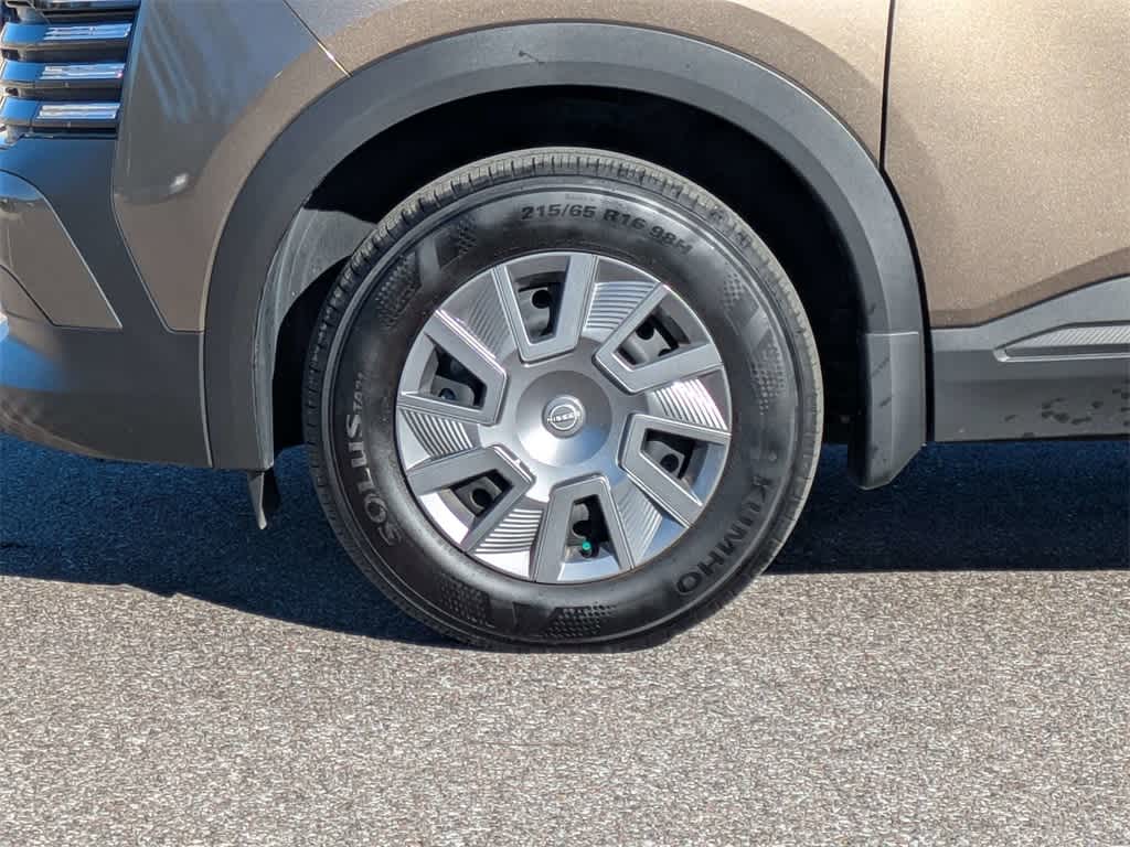 Thumbnail: 2025 Nissan Kicks - 10