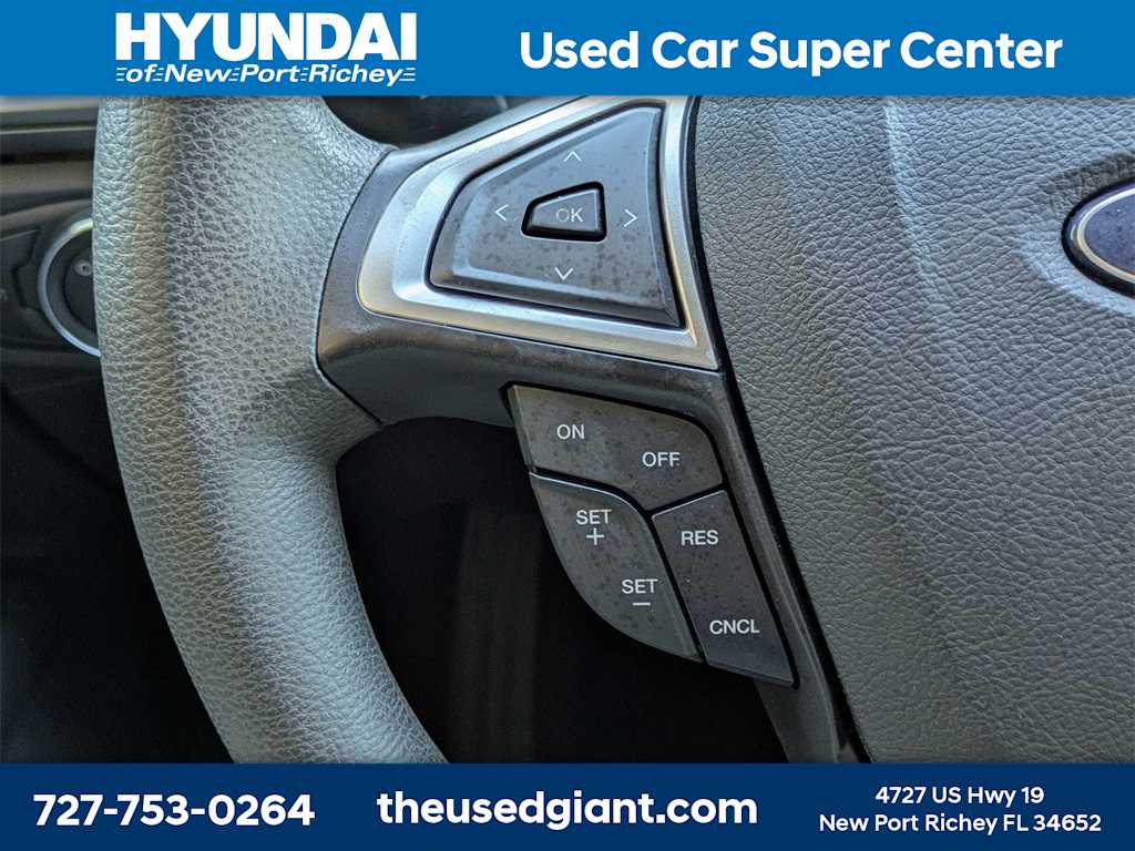 Thumbnail: 2013 Ford Fusion - 25