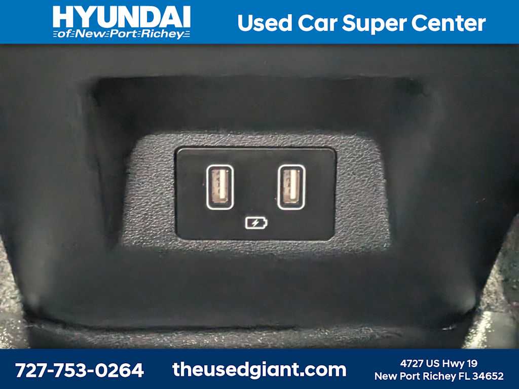 Thumbnail: 2023 Hyundai Santa Cruz - 17