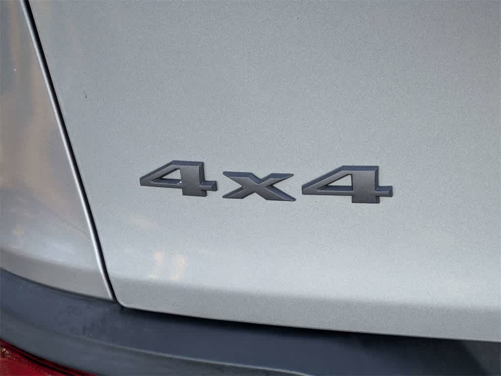 Thumbnail: 2017 Jeep Cherokee - 14