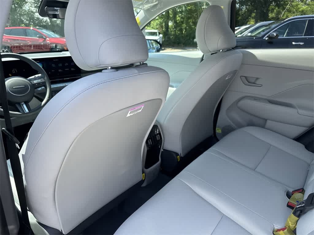 2025 Hyundai Kona SEL 17