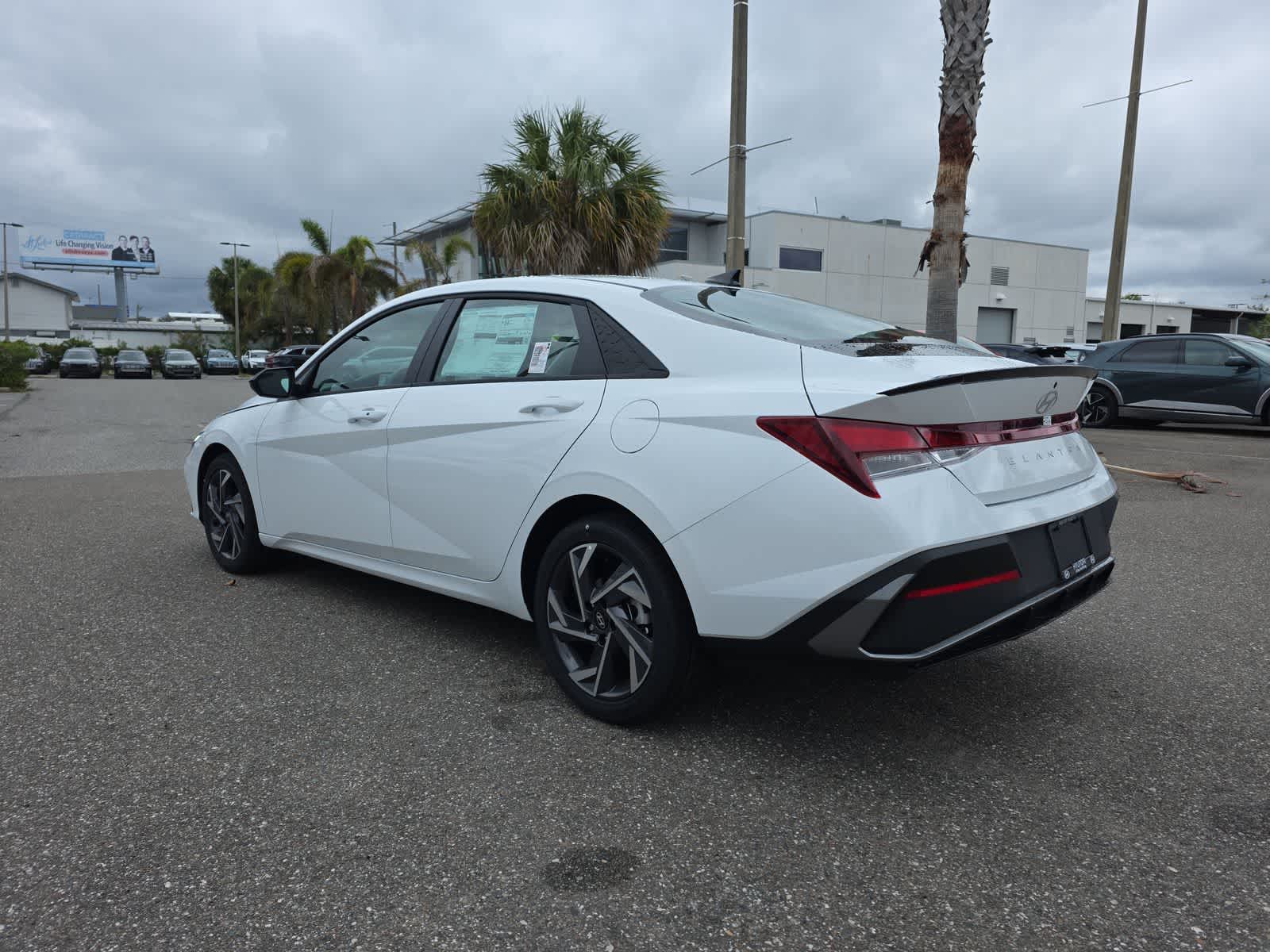 Thumbnail: 2025 Hyundai Elantra - 4