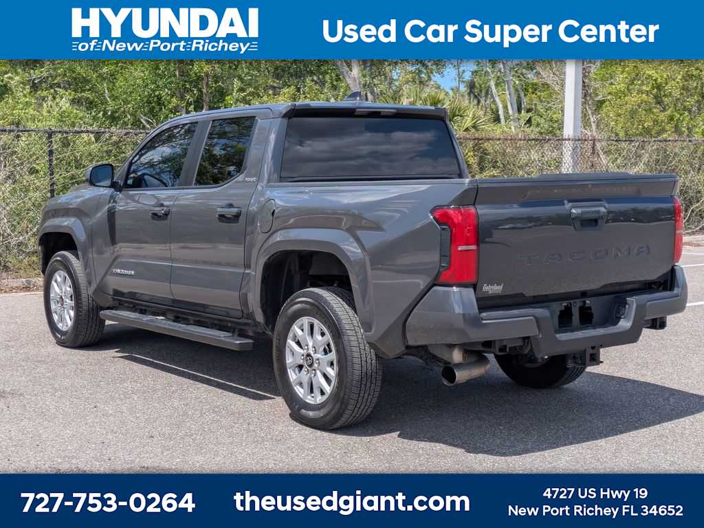 Thumbnail: 2024 Toyota Tacoma - 3