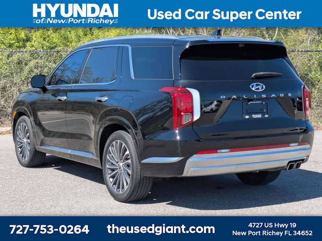 Thumbnail: 2023 Hyundai Palisade - 3