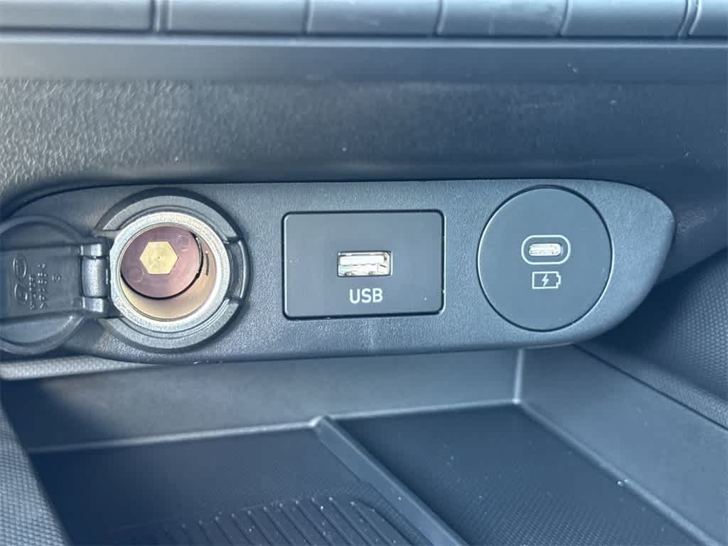 Thumbnail: 2025 Hyundai Elantra - 33