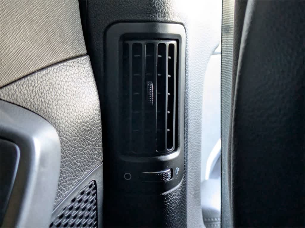 Thumbnail: 2017 Hyundai Santa Fe - 18