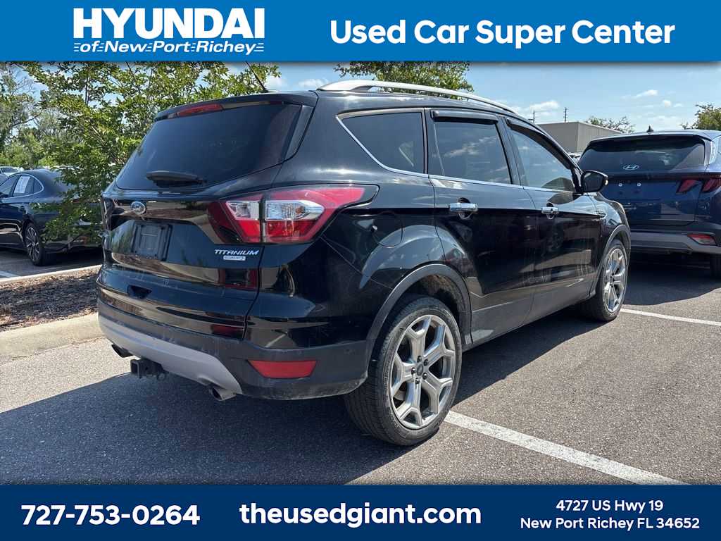 Thumbnail: 2017 Ford Escape - 3
