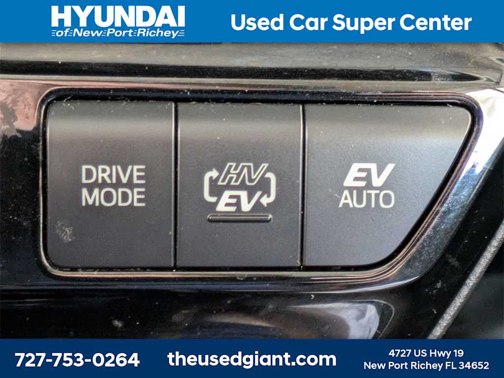 Thumbnail: 2022 Toyota Prius Prime - 26