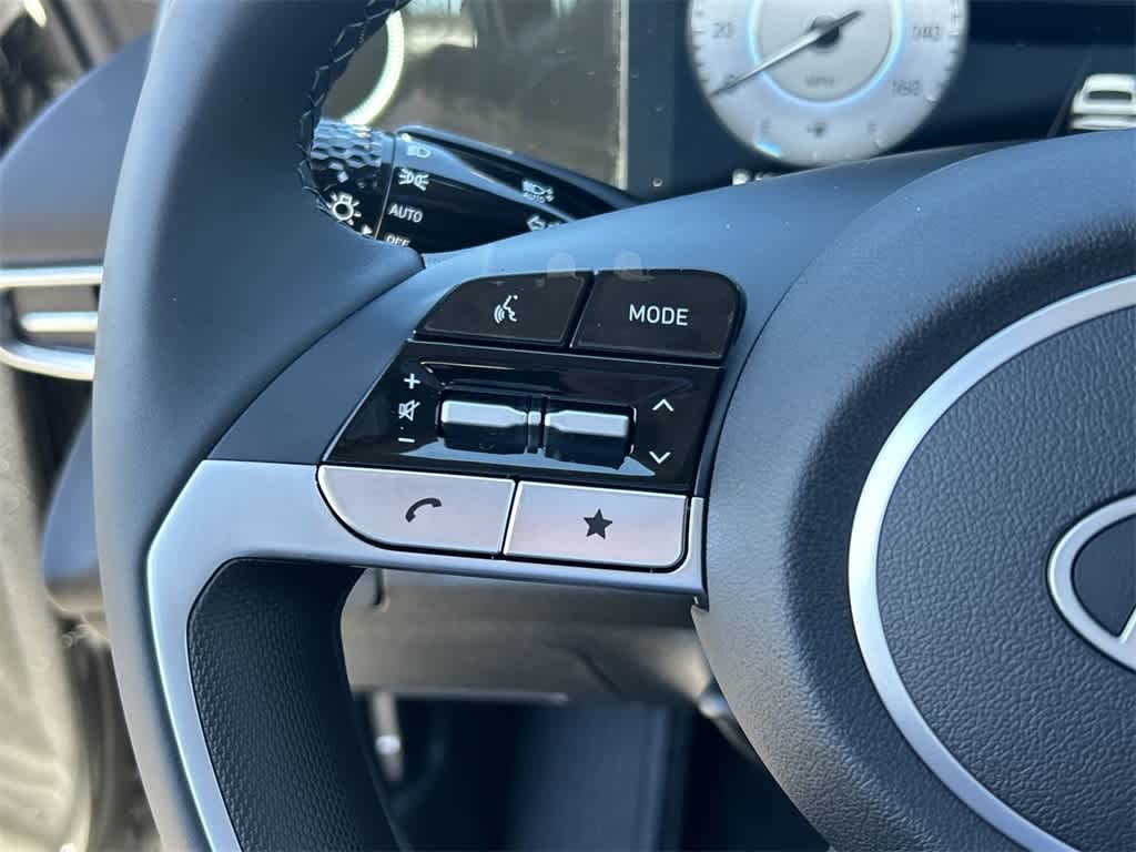 Thumbnail: 2025 Hyundai Elantra - 25