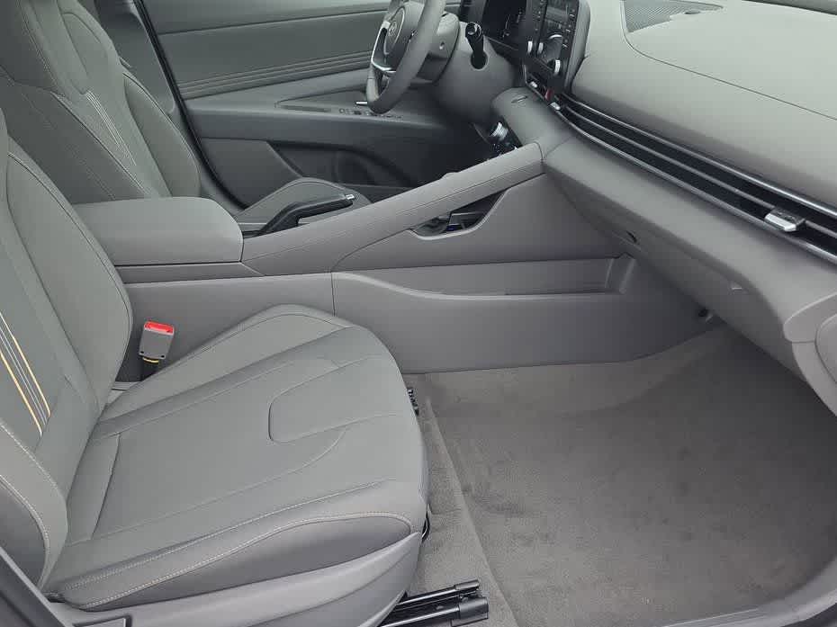 Thumbnail: 2026 Hyundai Elantra - 22