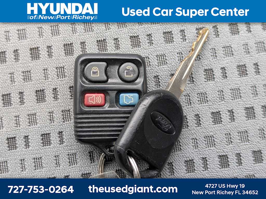 Thumbnail: 2007 Ford Focus - 30