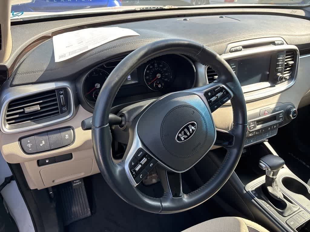 Thumbnail: 2019 Kia Sorento - 11