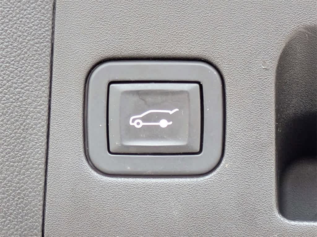 Thumbnail: 2018 Cadillac XT5 - 13