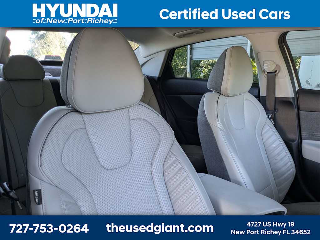 Thumbnail: 2022 Hyundai Elantra - 6