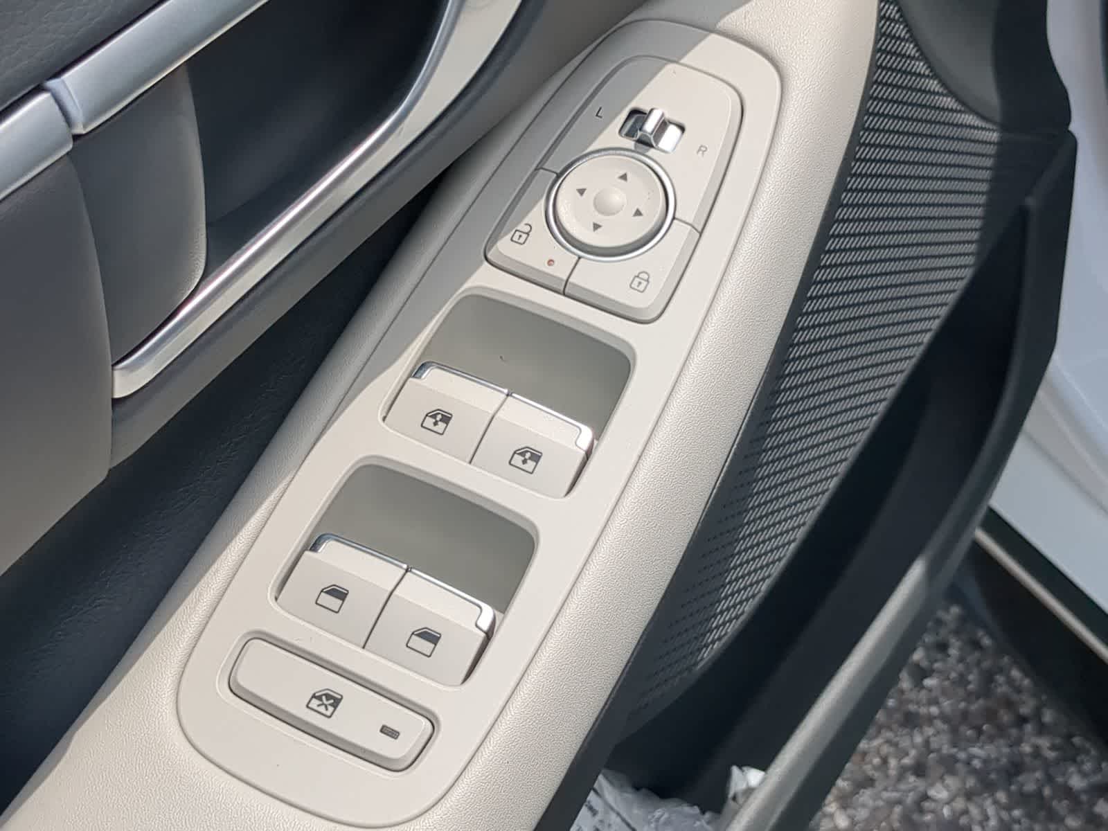 Thumbnail: 2025 Hyundai Sonata - 16